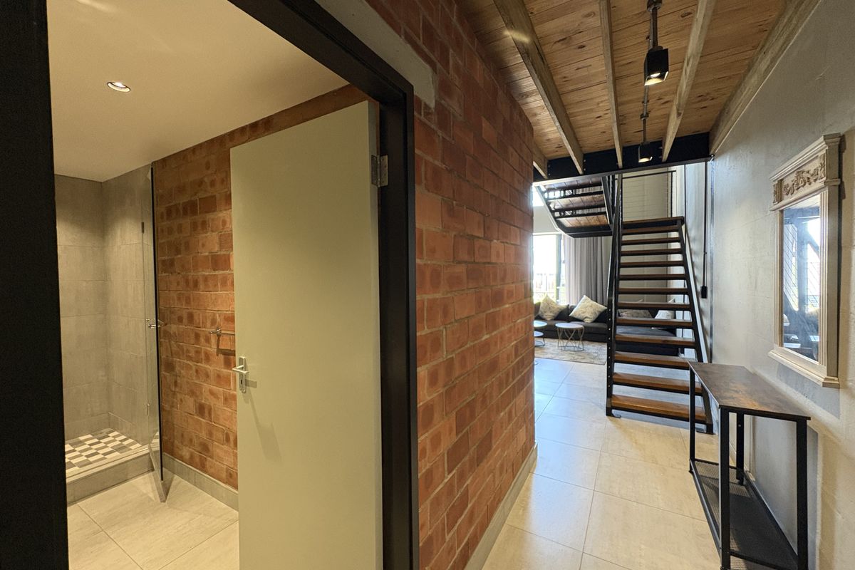 STUNNING LOFT APARTMENTS - Photo 2