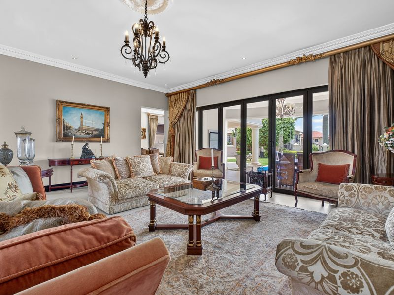 Grand Family Living in Prestigious Izinga Ridge - Photo 9