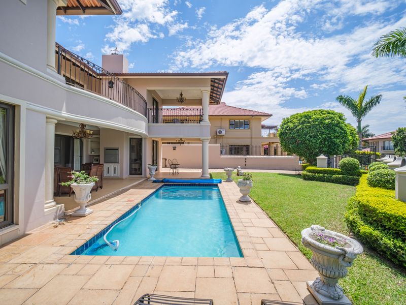 Grand Family Living in Prestigious Izinga Ridge - Photo 6