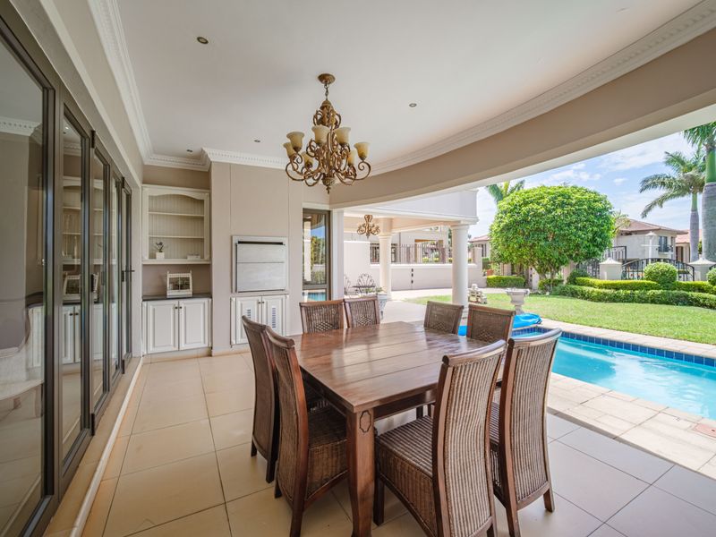 Grand Family Living in Prestigious Izinga Ridge - Photo 3