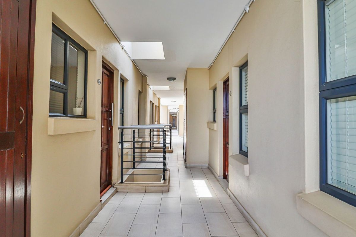 Modern 2 Bedroom in Umhlanga Ridge - Photo 5
