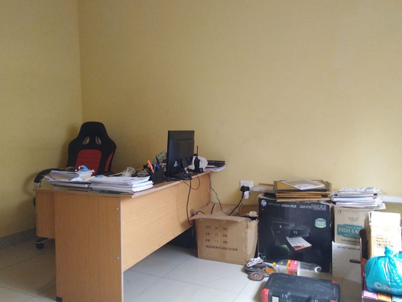 Prime location, Turnkey agricultural operation, ready for its next chapter - Photo 10