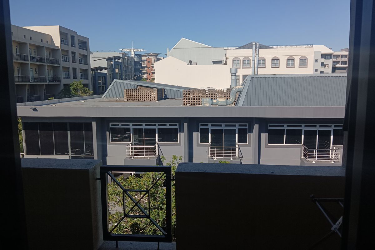 Modern 2 Bedroom Apartment in Umhlanga Ridge - Photo 4