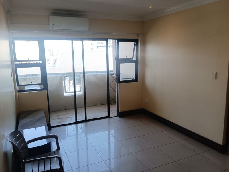 Modern 2 Bedroom Apartment in Umhlanga Ridge - Photo 3