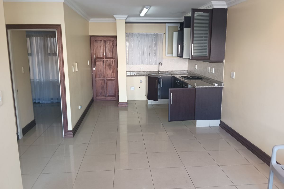 Modern 2 Bedroom Apartment in Umhlanga Ridge - Photo 2