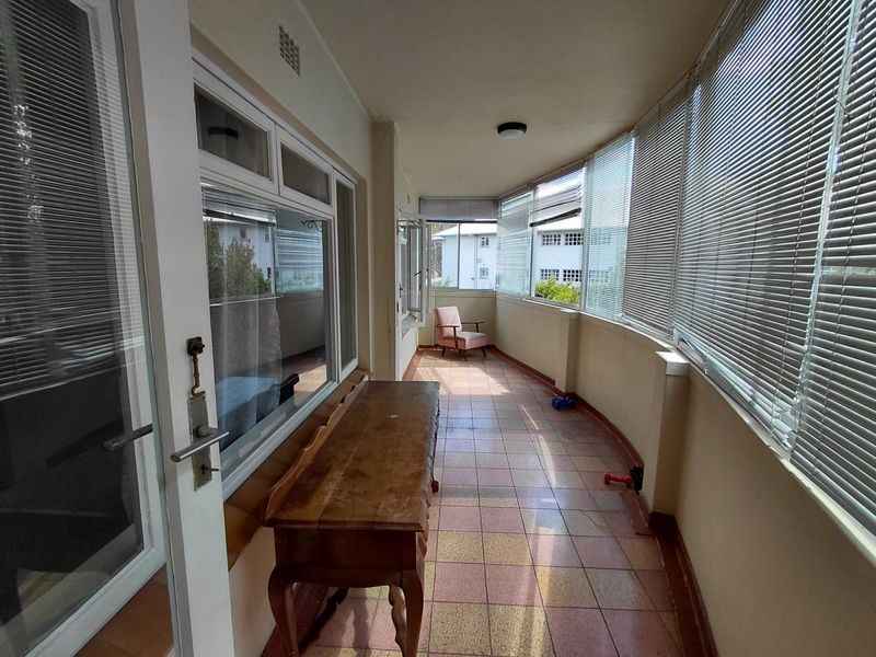 Spacious 4-Bedroom Apartment in Prime Kenilworth Upper Location - Photo 8