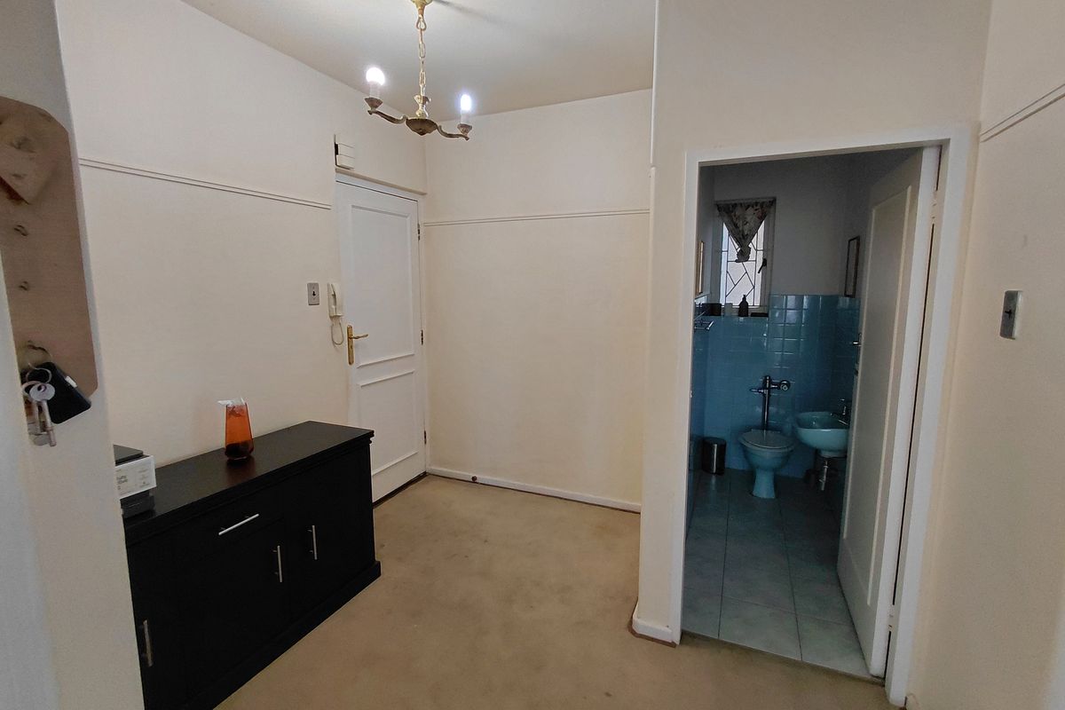 Spacious 4-Bedroom Apartment in Prime Kenilworth Upper Location - Photo 5