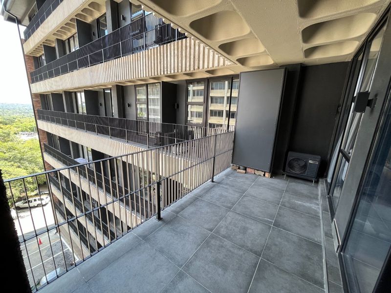 CORNER ONE BED ONE BATH FOR SALE IN SANDTON - Photo 10