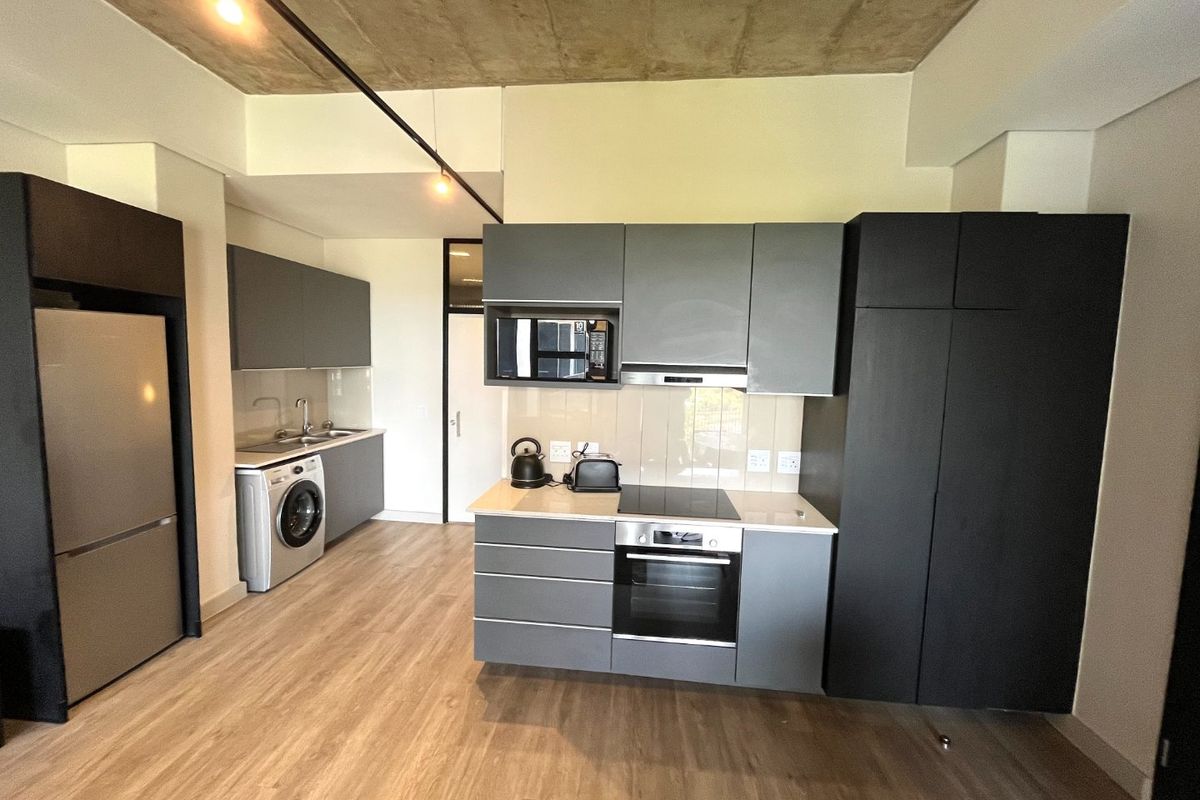 CORNER ONE BED ONE BATH FOR SALE IN SANDTON - Photo 2