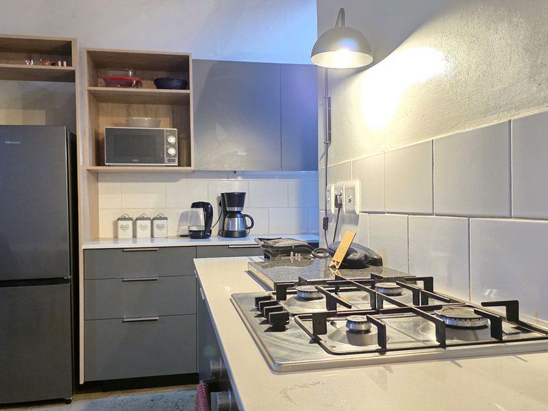 Your 2 bed opportunity to Live above the ordinary - Photo 9