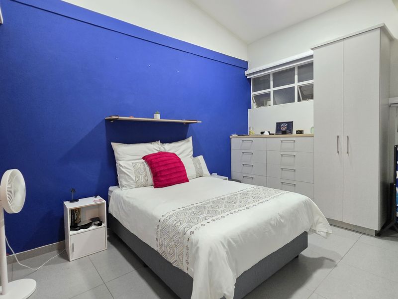 Your 2 bed opportunity to Live above the ordinary - Photo 3