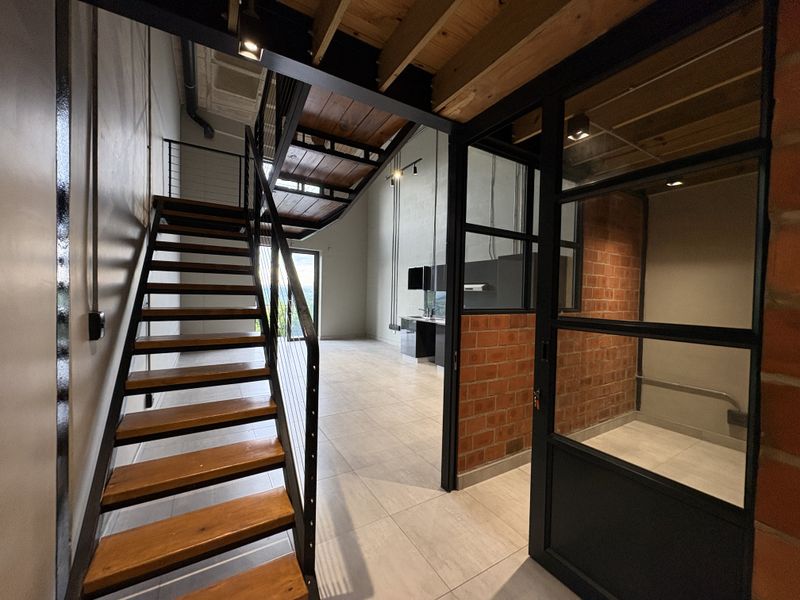 MODERN COASTAL LIVING. - Photo 1