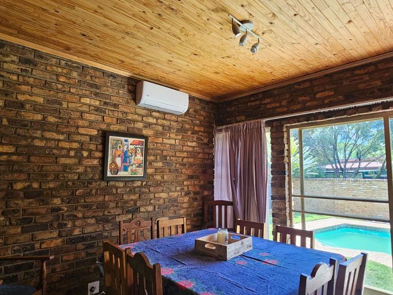 Spacious Family Living with Exceptional Features in Brits – Voeltjiedorp - Photo 8