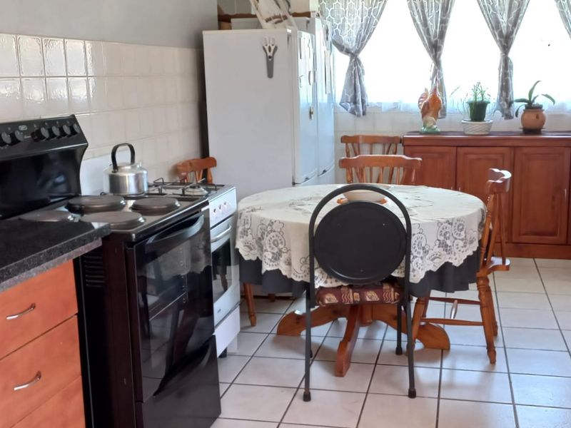 3 Bedroom House for Sale In Mooinooi. - Photo 10