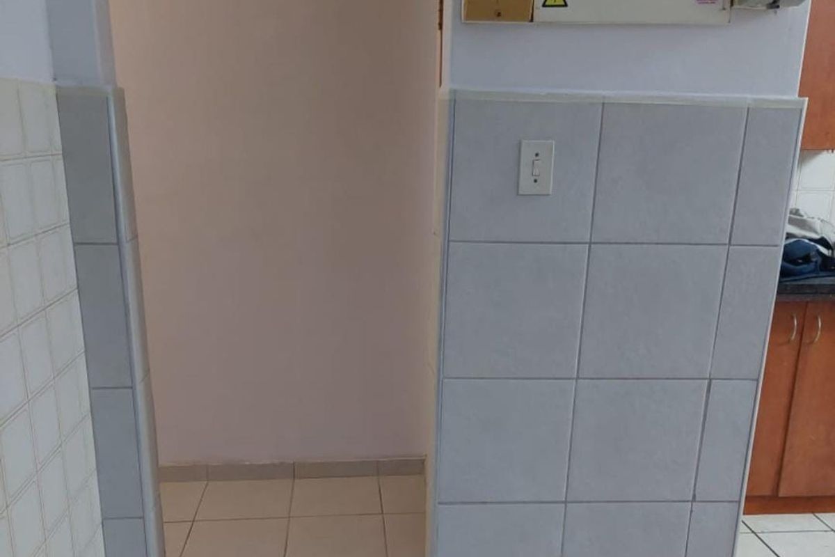 3 Bedroom House for Sale In Mooinooi. - Photo 5