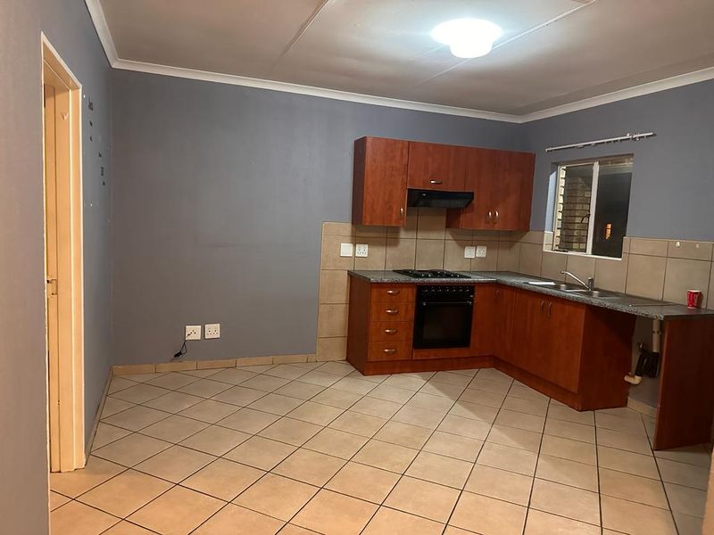 2 bedroom apartment for sale - Photo 3