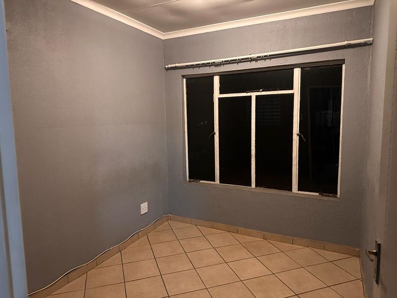 2 bedroom apartment for sale - Photo 8