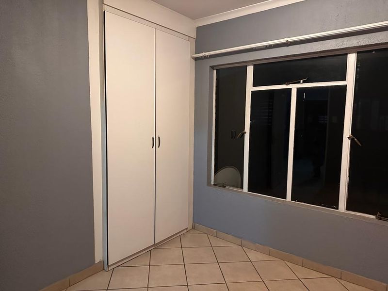 2 bedroom apartment for sale - Photo 6