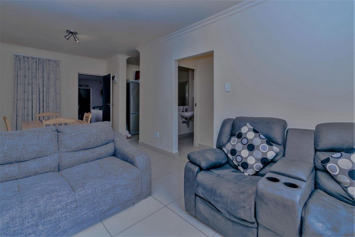 Safe and Secure Lock Up and Go - 1 Bed Umhlanga Ridge - Photo 3