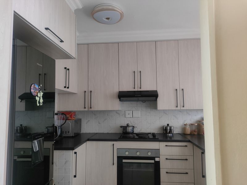 Flat For Sale In Pretoria - Photo 4
