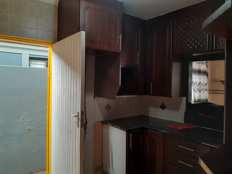 House For Sale In Pretoria - Photo 2