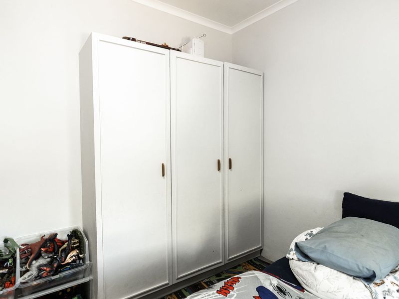 Modern Comfort and Style - Photo 10