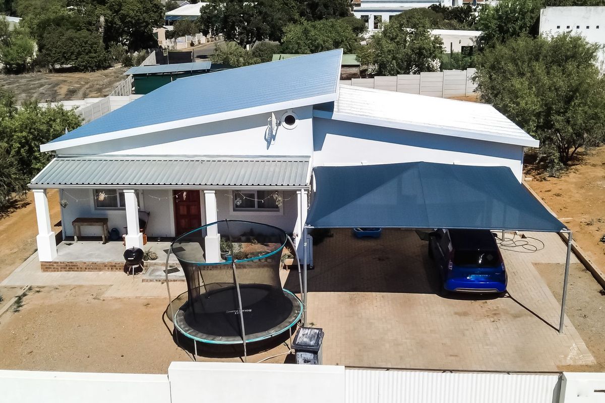 Modern Comfort and Style - Photo 4