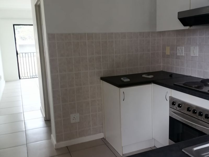 PAROW,  Villa Di Spiranze - BACHELOR APARTMENT WITH ALLOCATED GARAGE - Photo 1