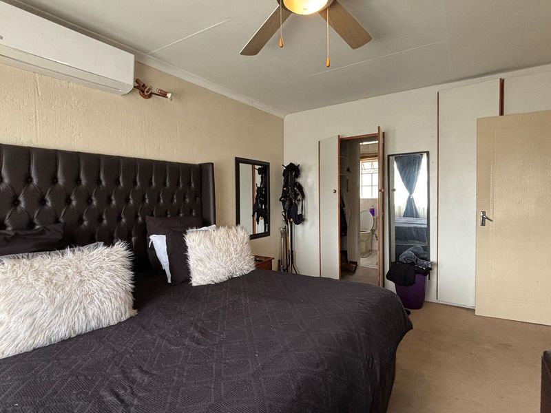 3 BEDROOM HOUSE TO LET - Photo 6