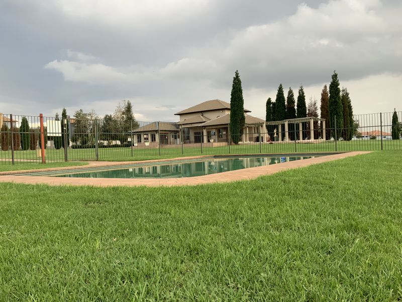 2 bedroom groin floor for sale - Photo 10