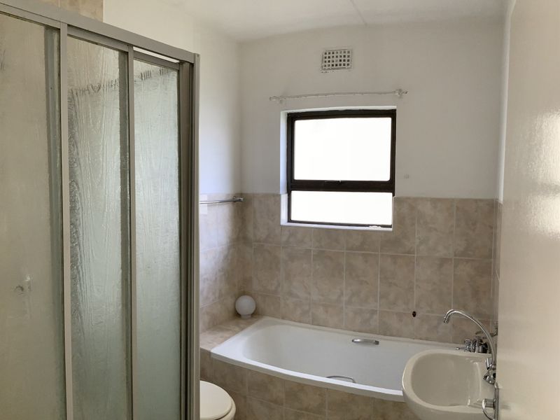 2 bedroom groin floor for sale - Photo 4