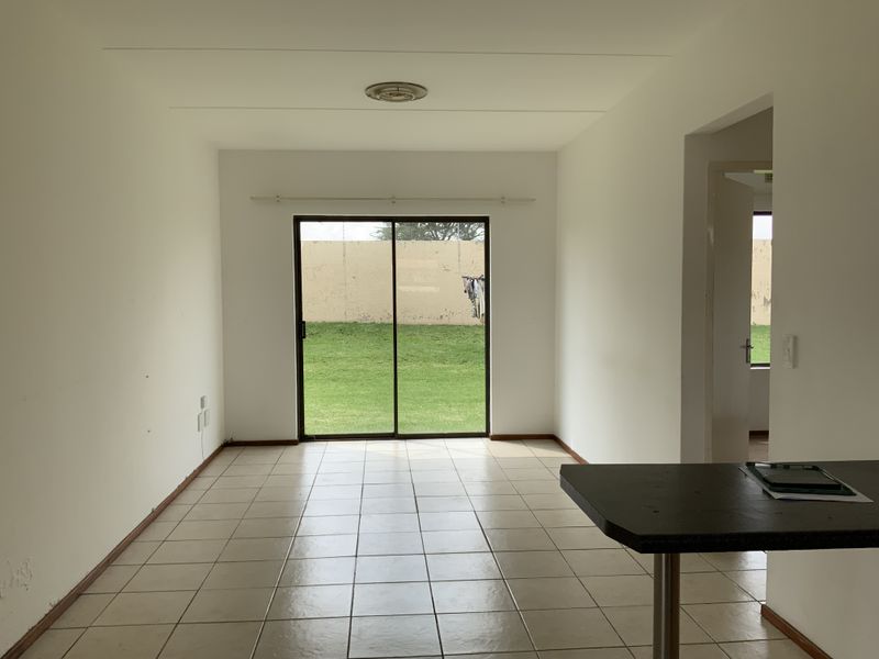 2 bedroom groin floor for sale - Photo 2