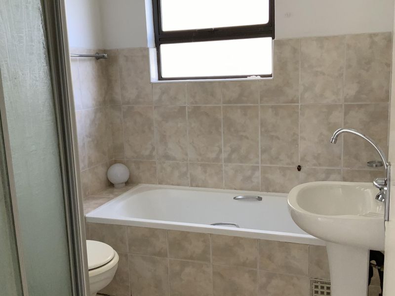 2 bedroom groin floor for sale - Photo 5