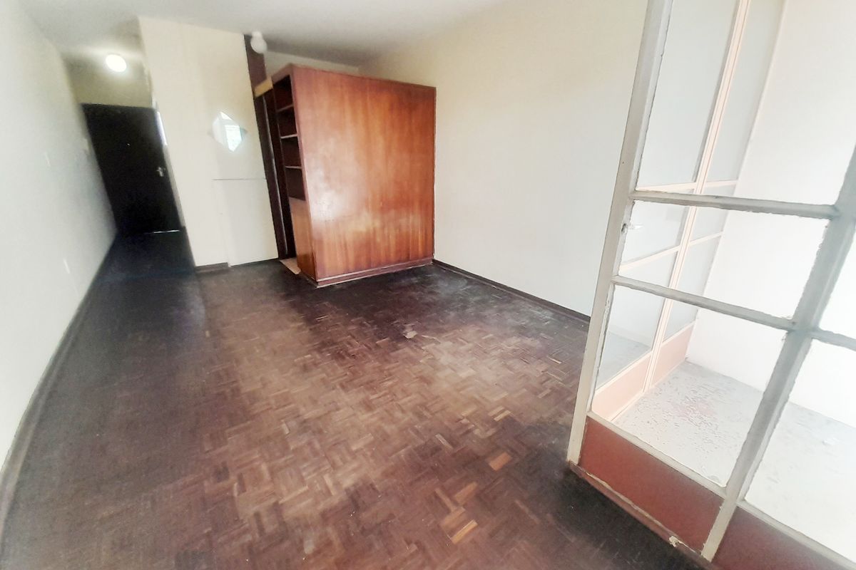 CENTRAL STUDIO APARTMENT FOR RENT - Photo 3