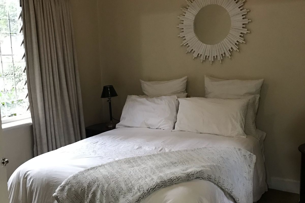 Private Parktown garden apartment - Photo 3