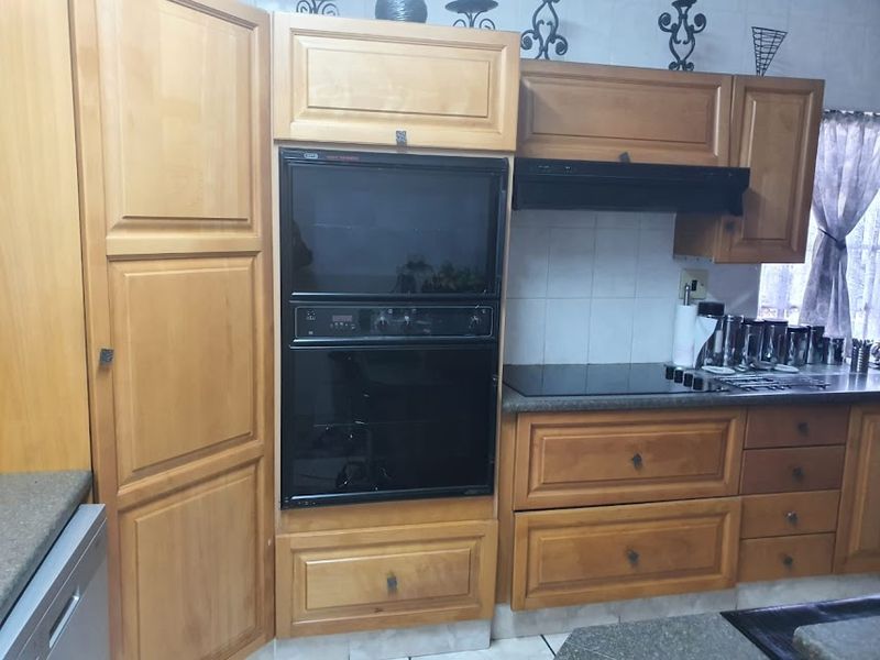 A Rare Gem! - Photo 6