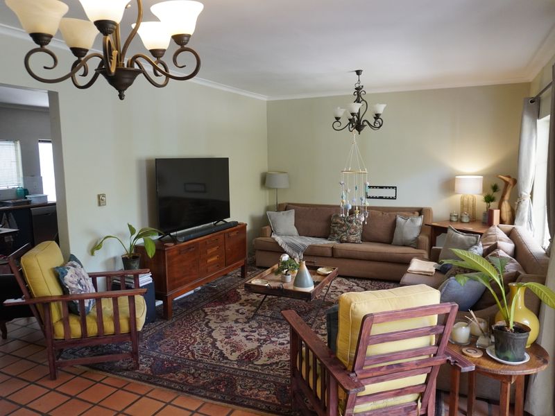 Charming 3 Bedroom House to rent in Heldervue. - Photo 3