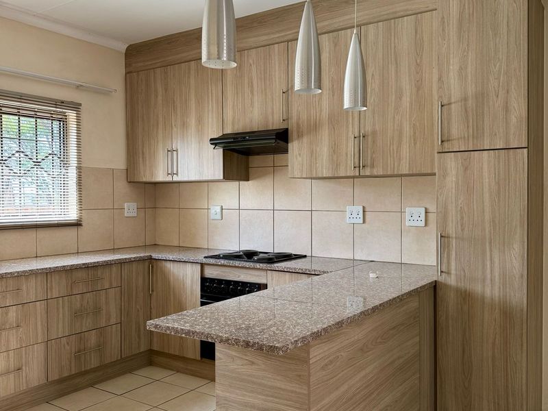 Your Dream Home Awaits at Mareldene Estate – Luxurious Townhouses for Sale! - Photo 3