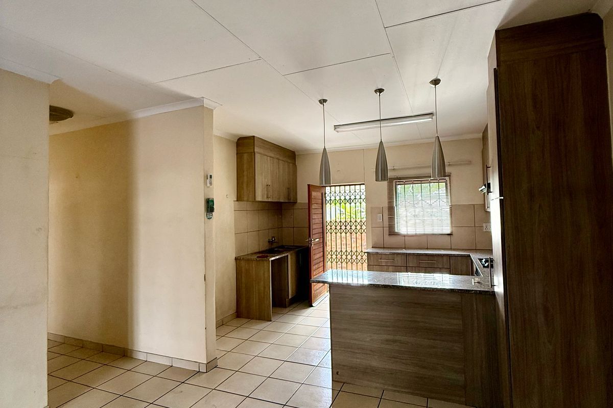 Your Dream Home Awaits at Mareldene Estate – Luxurious Townhouses for Sale! - Photo 4