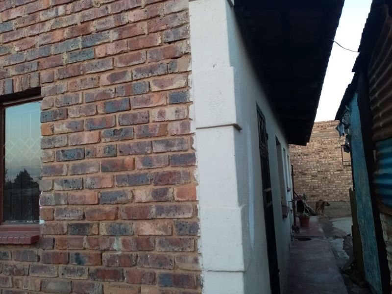 This beautiful three bedrooms property its situated in Pretoria - Photo 7