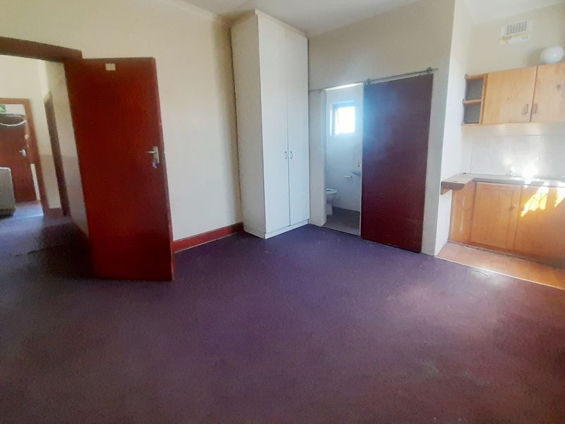 SIDWELL STUDIO APARTMENT FOR RENT - Photo 2