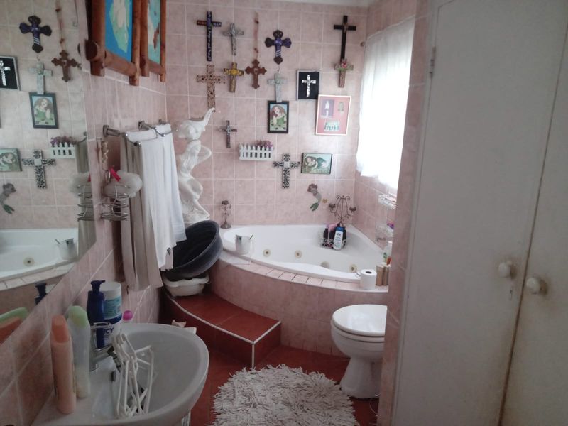 Versatile Home!! - Photo 10