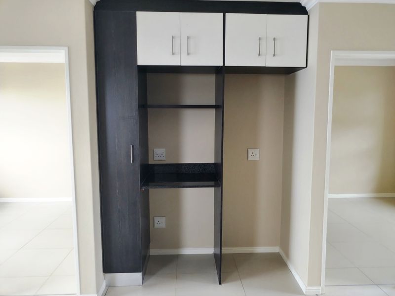 CHARLO 2 BED 1 BATH APARTMENT WITH CARPORT FOR RENT - Photo 2