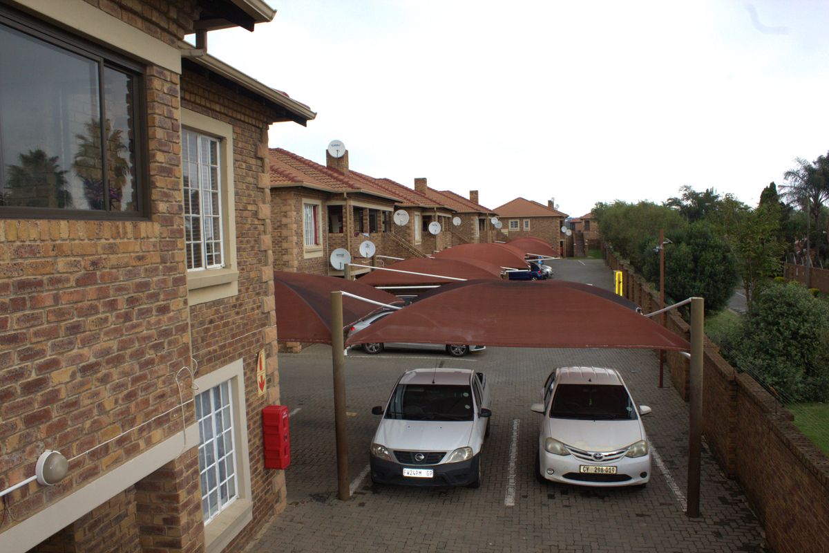 Modern Elegance in Terenure – Your Dream Townhouse Awaits! - Photo 4