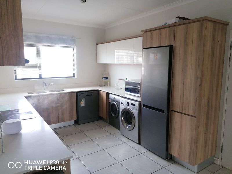 Apartment Block Rental Monthly In Pretoria - Photo 8