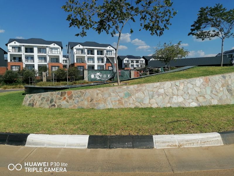 Apartment Block Rental Monthly In Pretoria - Photo 2