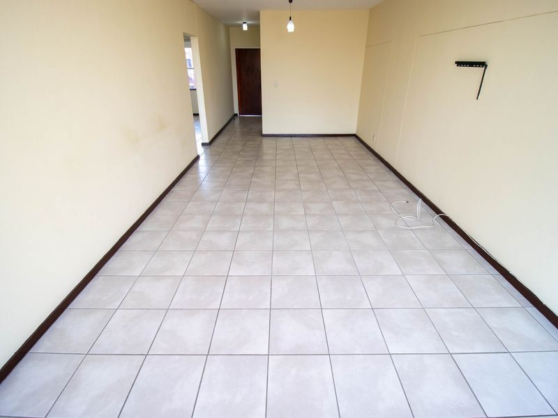2 Bed 1 Bath Investment Property Situated In A Quiet, Clean And Dignified Suburb, - Photo 6