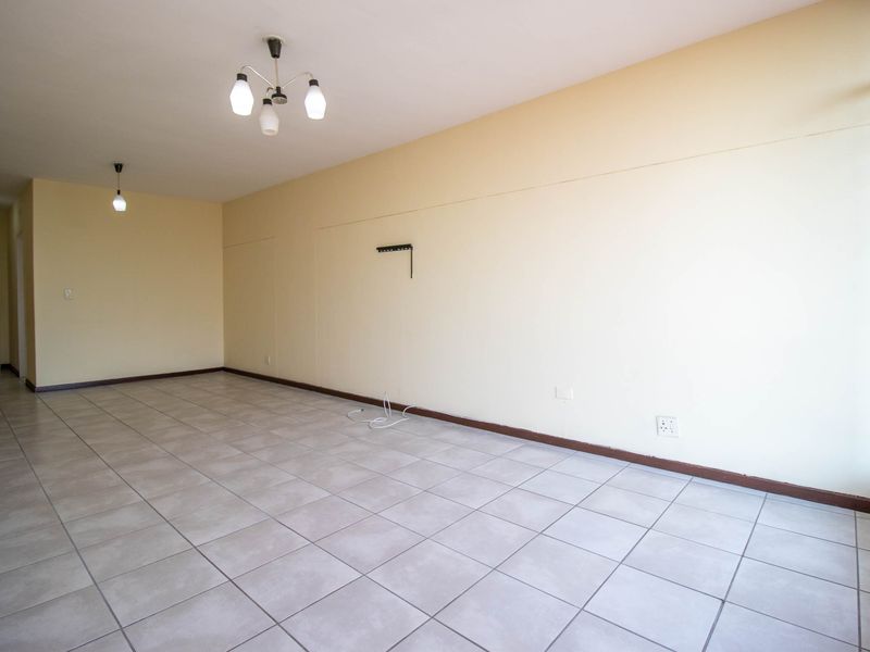 2 Bed 1 Bath Investment Property Situated In A Quiet, Clean And Dignified Suburb, - Photo 4