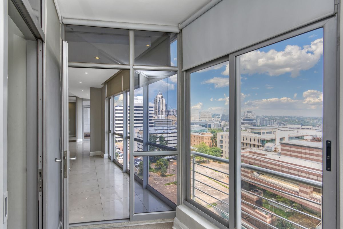 Luxury 2-Bedroom Apartment in Hydro Park, Sandton – Breath-taking Views! - Photo 5