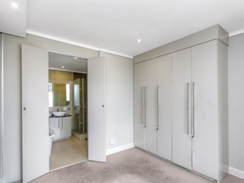 Luxury 2-Bedroom Apartment in Hydro Park, Sandton – Breath-taking Views! - Photo 3